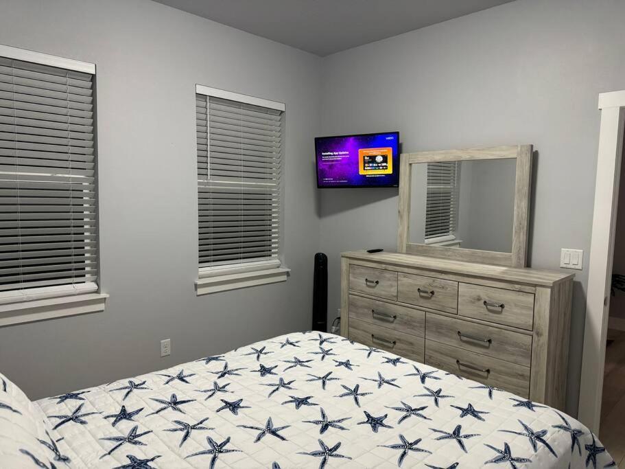 Brand New Tampa Oasis With Private Jacuzzi Retreat Villa Lutz Eksteriør bilde
