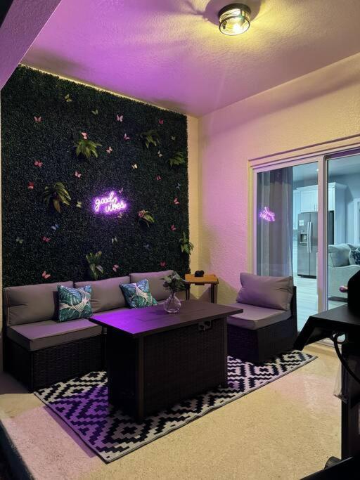 Brand New Tampa Oasis With Private Jacuzzi Retreat Villa Lutz Eksteriør bilde