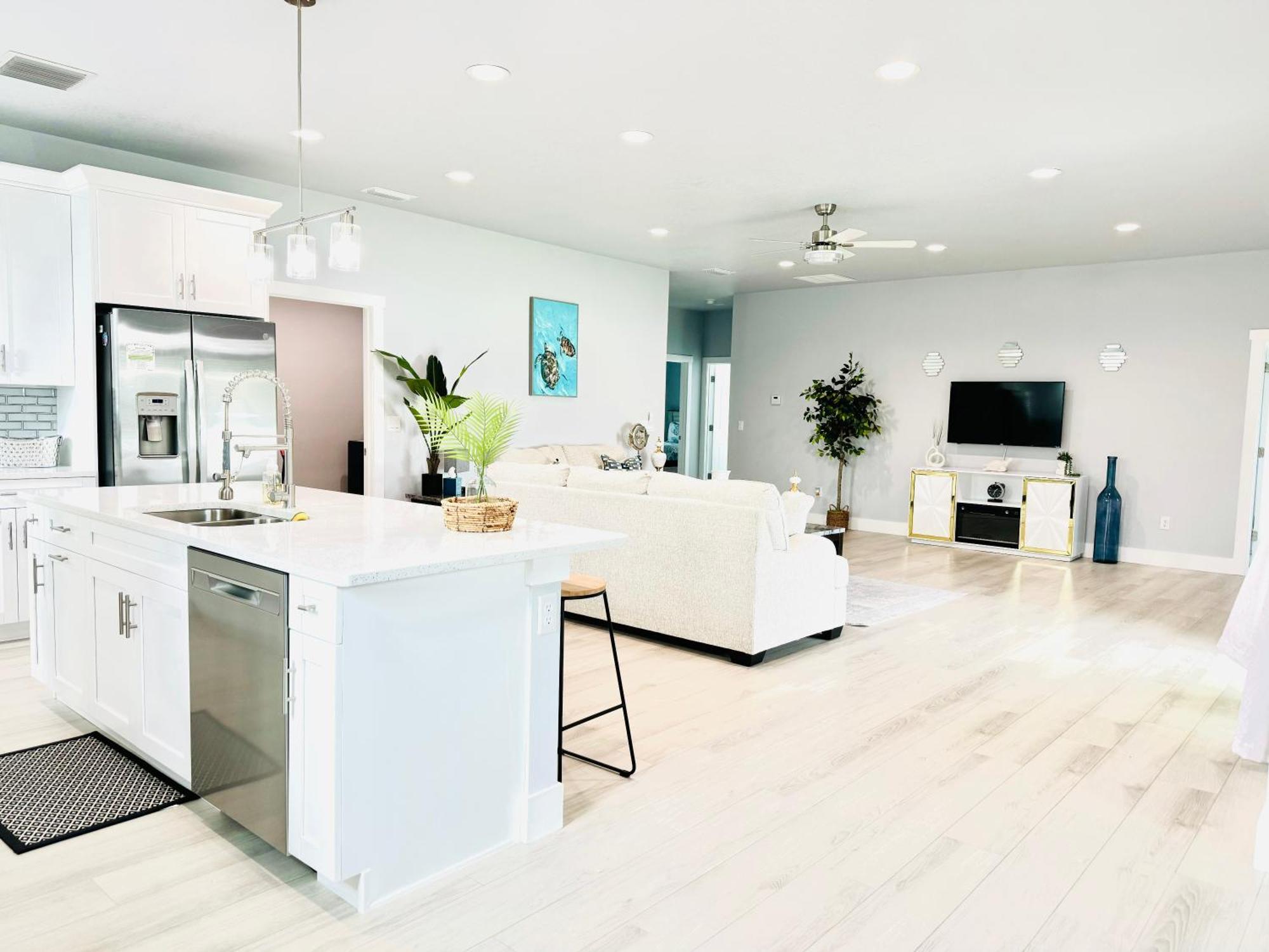 Brand New Tampa Oasis With Private Jacuzzi Retreat Villa Lutz Eksteriør bilde